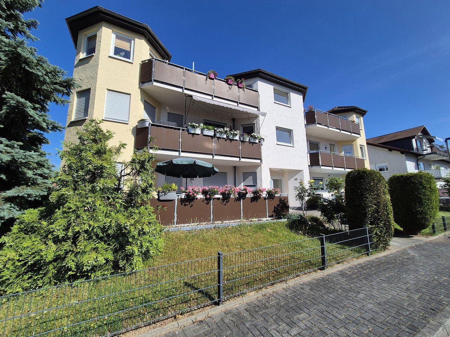 Prenájom bytu 3-izbový 82 m², Heinrich-Heine-Str. 25, Lohmar, Severné Porýnie - Westfálsko Prenájom bytu 3-izbový 82 m², Heinrich-Heine-Str. 25, Lohmar, Severné Porýnie - Westfálsko