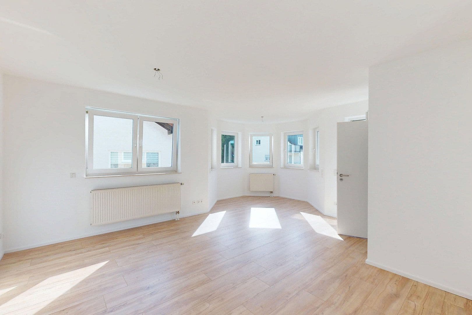 Prenájom bytu 3-izbový 82 m², Heinrich-Heine-Str. 25, Lohmar, Severné Porýnie - Westfálsko Prenájom bytu 3-izbový 82 m², Heinrich-Heine-Str. 25, Lohmar, Severné Porýnie - Westfálsko