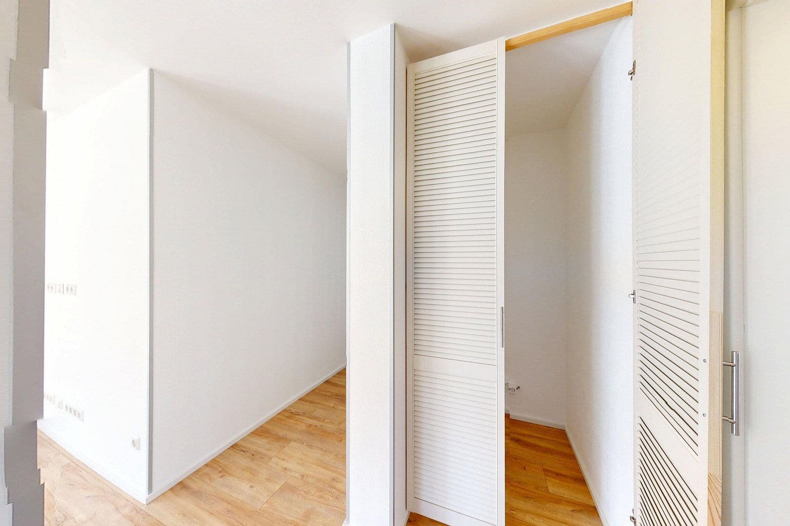 Prenájom bytu 3-izbový 82 m², Heinrich-Heine-Str. 25, Lohmar, Severné Porýnie - Westfálsko Prenájom bytu 3-izbový 82 m², Heinrich-Heine-Str. 25, Lohmar, Severné Porýnie - Westfálsko