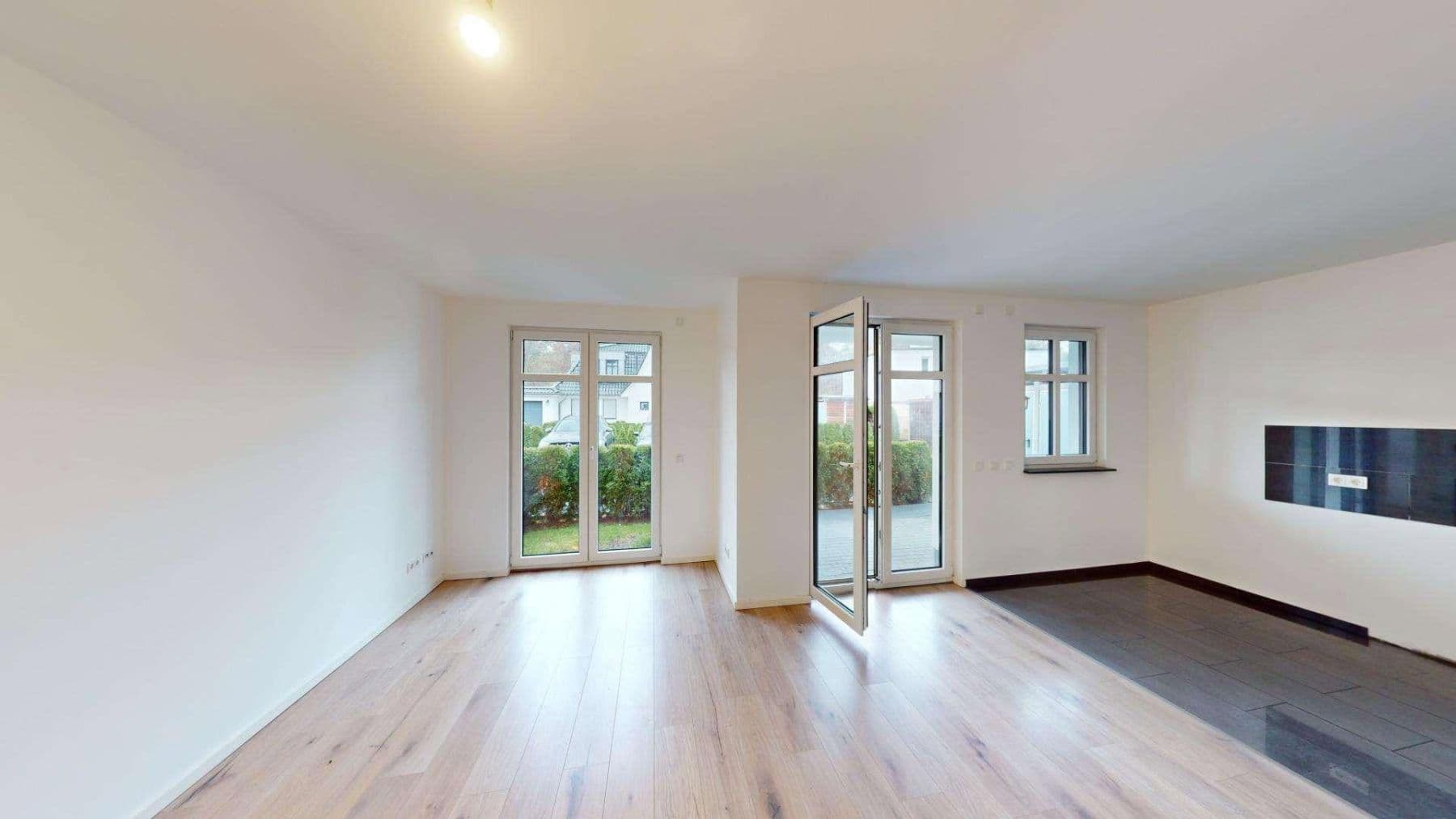 Prenájom bytu 3-izbový 100 m², Triglawstraße 14, Berlin, Berlín Prenájom bytu 3-izbový 100 m², Triglawstraße 14, Berlin, Berlín