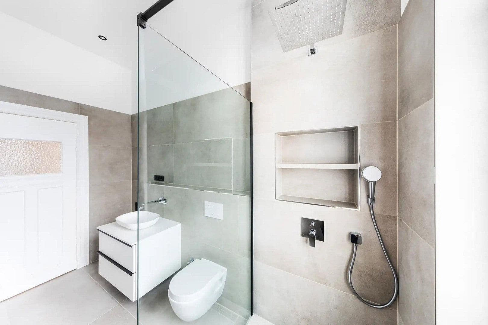 Predaj bytu 2-izbový 70 m², Stolzenfelsstraße 7, Berlin, Berlín Predaj bytu 2-izbový 70 m², Stolzenfelsstraße 7, Berlin, Berlín