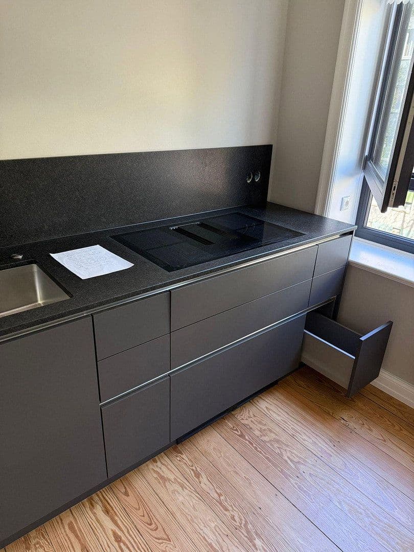Prenájom bytu 3-izbový 80 m², Holtenauer Straße 213, Kiel, Šlezvicko-Holštajnsko Prenájom bytu 3-izbový 80 m², Holtenauer Straße 213, Kiel, Šlezvicko-Holštajnsko