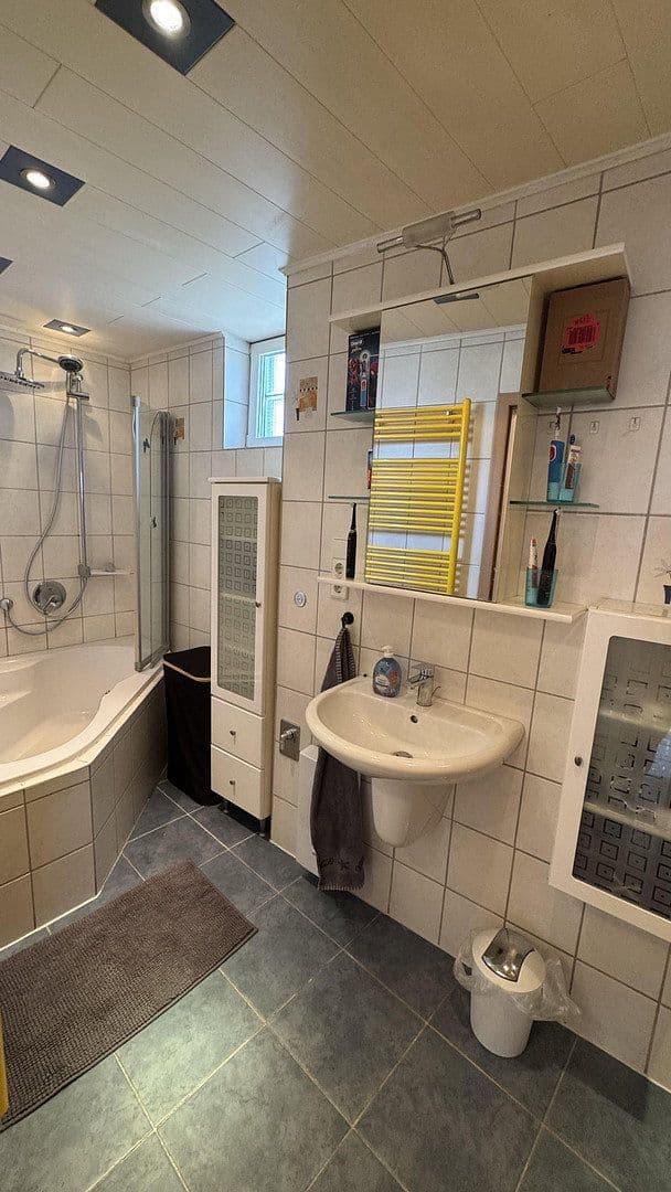 Prenájom bytu 3-izbový 75 m², Obere Grube 2, Bingen am Rhein, Porýnie-Falcko Prenájom bytu 3-izbový 75 m², Obere Grube 2, Bingen am Rhein, Porýnie-Falcko
