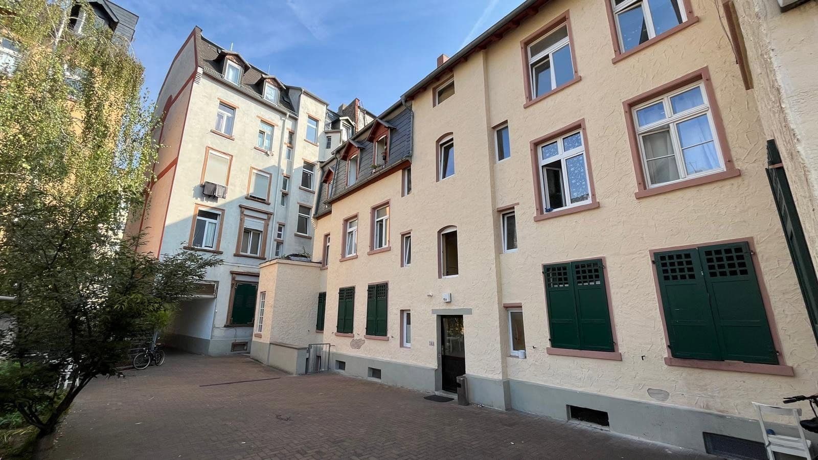 Prenájom bytu 5-izbový 100 m², Lamboystr. 16a, Hanau, Hesensko Prenájom bytu 5-izbový 100 m², Lamboystr. 16a, Hanau, Hesensko