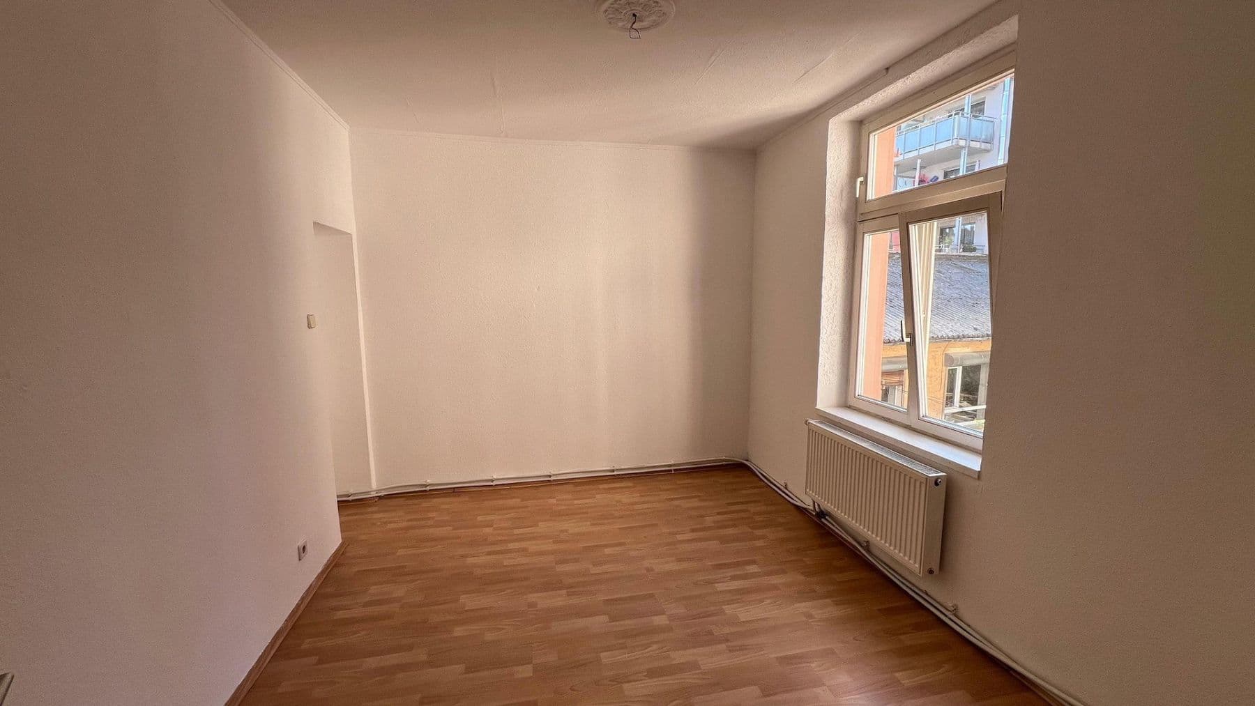 Prenájom bytu 5-izbový 100 m², Lamboystr. 16a, Hanau, Hesensko Prenájom bytu 5-izbový 100 m², Lamboystr. 16a, Hanau, Hesensko