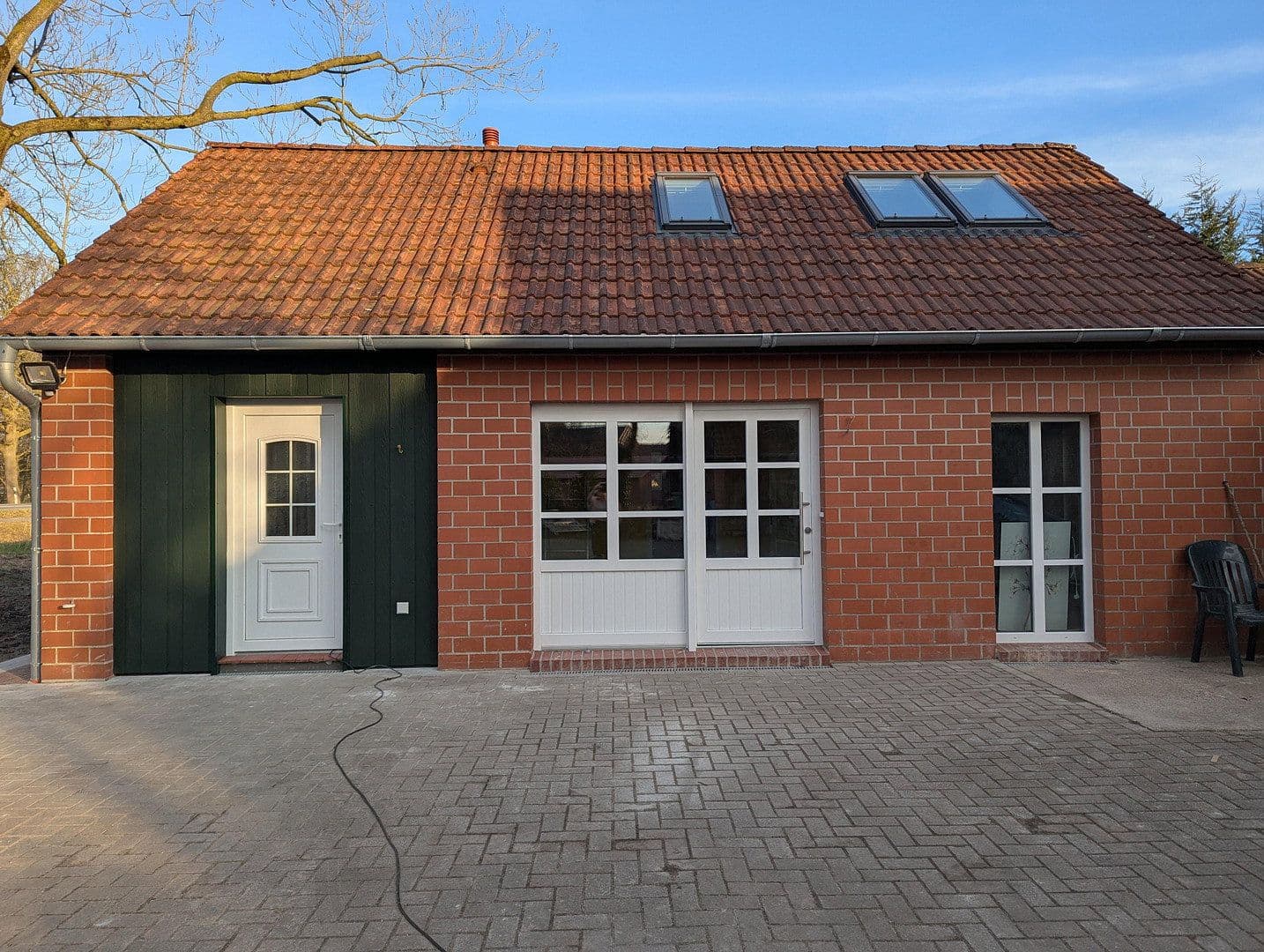 Predaj domu 230 m², pozemek 3.200 m², Hude (Oldenburg), Dolné Sasko Predaj domu 230 m², pozemek 3.200 m², Hude (Oldenburg), Dolné Sasko