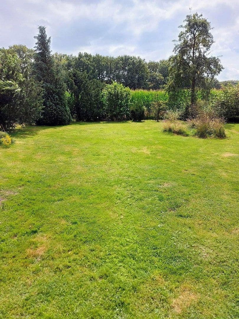 Predaj domu 230 m², pozemek 3.200 m², Hude (Oldenburg), Dolné Sasko Predaj domu 230 m², pozemek 3.200 m², Hude (Oldenburg), Dolné Sasko