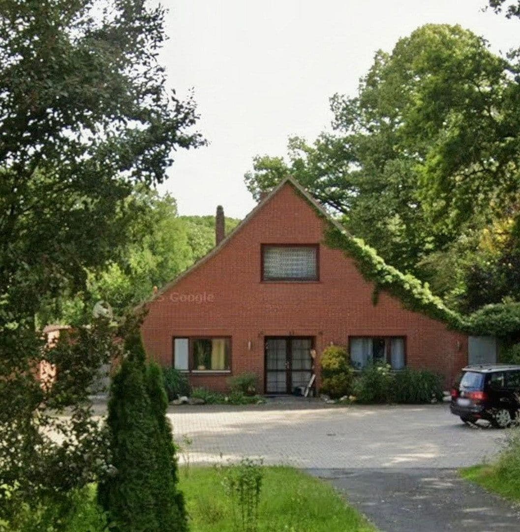 Predaj domu 230 m², pozemek 3.200 m², Hude (Oldenburg), Dolné Sasko Predaj domu 230 m², pozemek 3.200 m², Hude (Oldenburg), Dolné Sasko