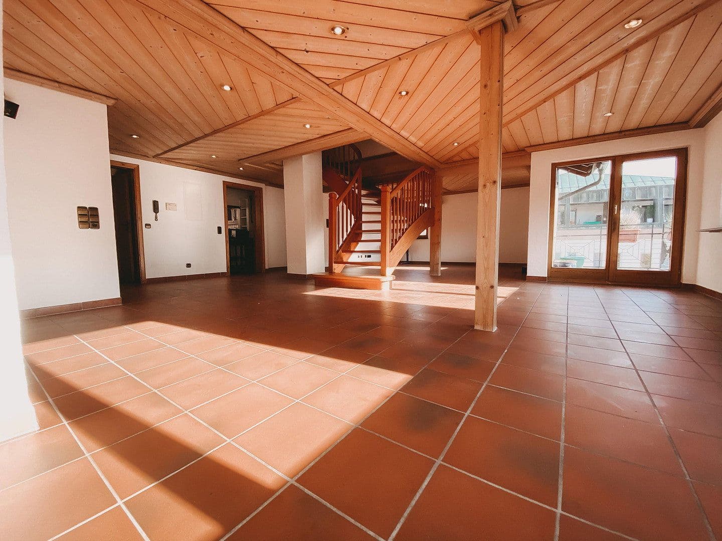 Prenájom bytu 4-izbový 142 m², Bad Liebenzell, Bádensko-Wurttembersko Prenájom bytu 4-izbový 142 m², Bad Liebenzell, Bádensko-Wurttembersko