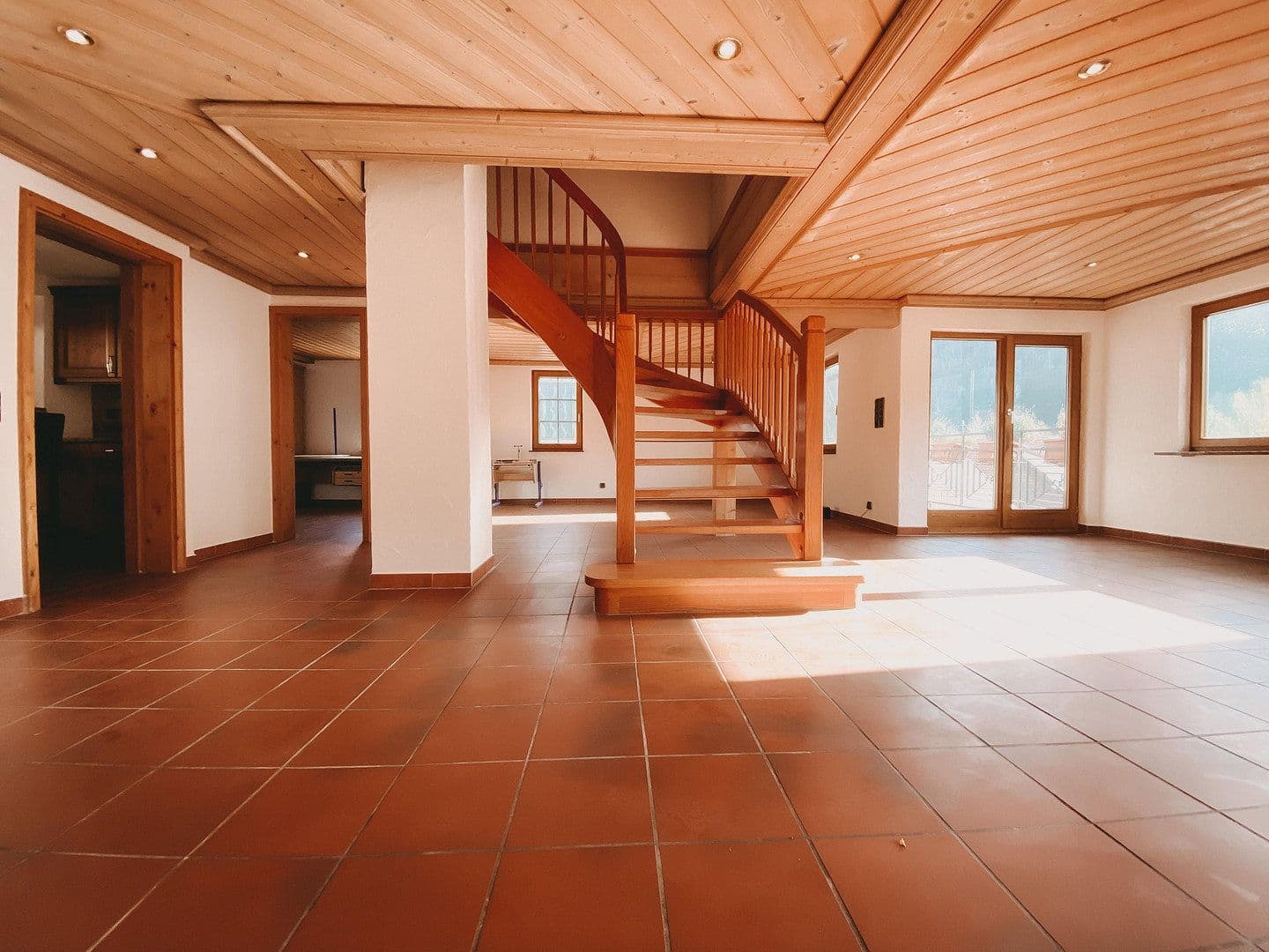 Prenájom bytu 4-izbový 142 m², Bad Liebenzell, Bádensko-Wurttembersko Prenájom bytu 4-izbový 142 m², Bad Liebenzell, Bádensko-Wurttembersko