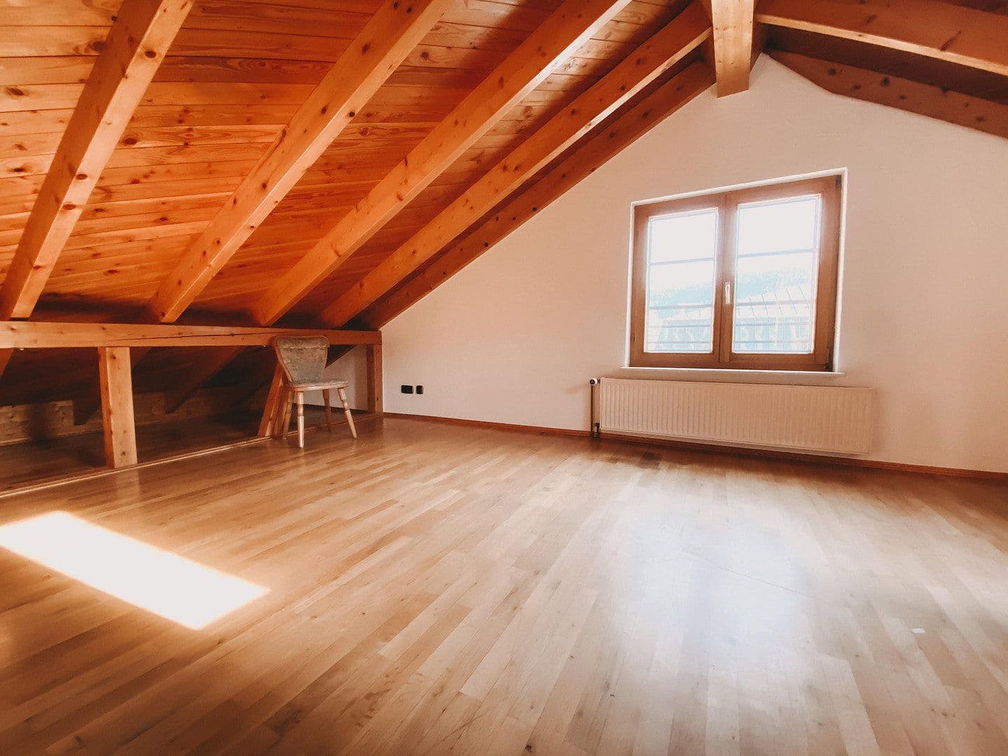 Prenájom bytu 4-izbový 142 m², Bad Liebenzell, Bádensko-Wurttembersko Prenájom bytu 4-izbový 142 m², Bad Liebenzell, Bádensko-Wurttembersko