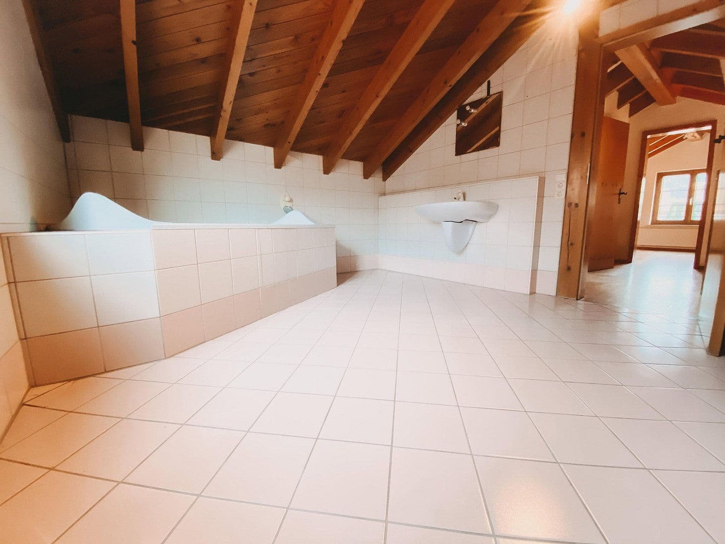 Prenájom bytu 4-izbový 142 m², Bad Liebenzell, Bádensko-Wurttembersko Prenájom bytu 4-izbový 142 m², Bad Liebenzell, Bádensko-Wurttembersko