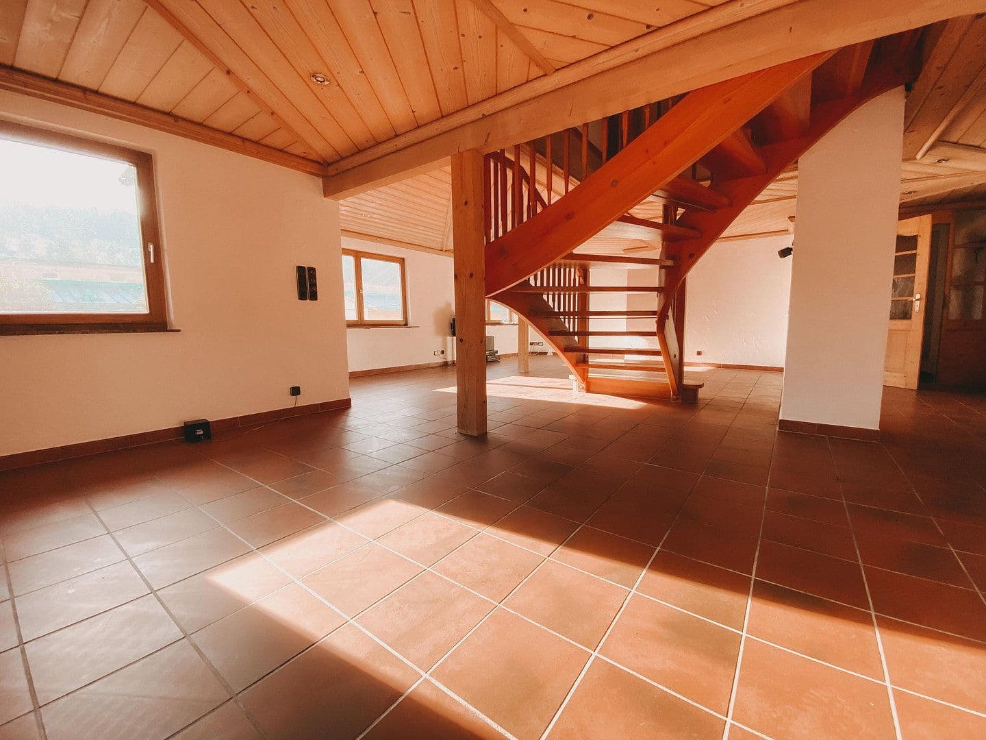 Prenájom bytu 4-izbový 142 m², Bad Liebenzell, Bádensko-Wurttembersko Prenájom bytu 4-izbový 142 m², Bad Liebenzell, Bádensko-Wurttembersko