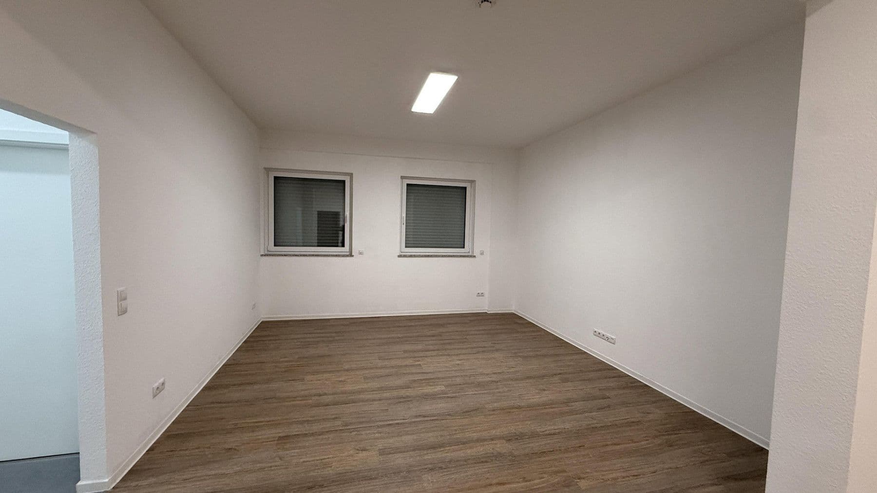 Prenájom bytu 5-izbový 117 m², Andernach, Porýnie-Falcko Prenájom bytu 5-izbový 117 m², Andernach, Porýnie-Falcko