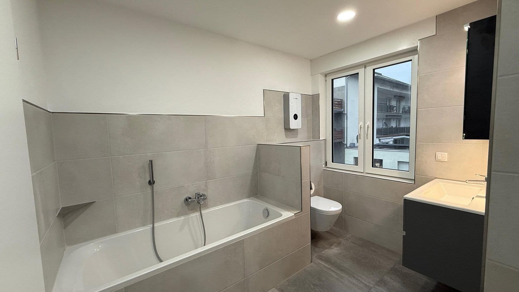 Prenájom bytu 3-izbový 102 m², Andernach, Porýnie-Falcko Prenájom bytu 3-izbový 102 m², Andernach, Porýnie-Falcko