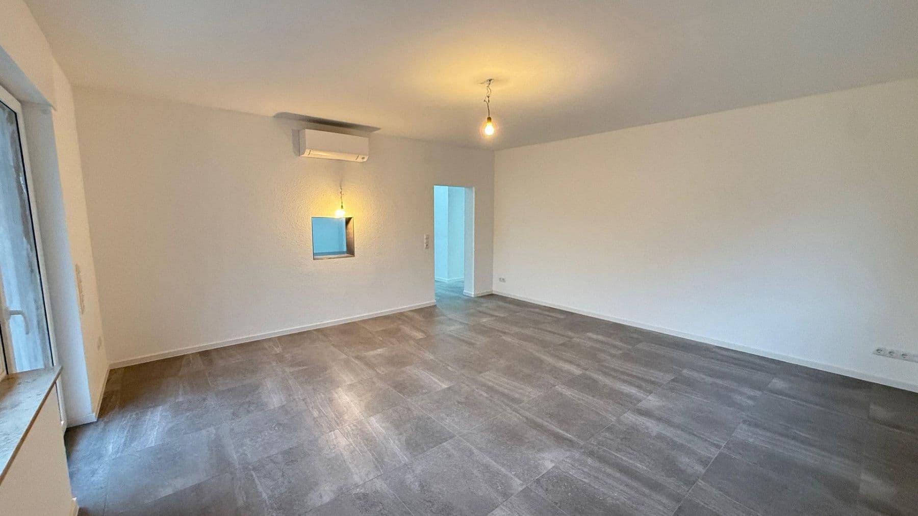 Prenájom bytu 3-izbový 102 m², Andernach, Porýnie-Falcko Prenájom bytu 3-izbový 102 m², Andernach, Porýnie-Falcko