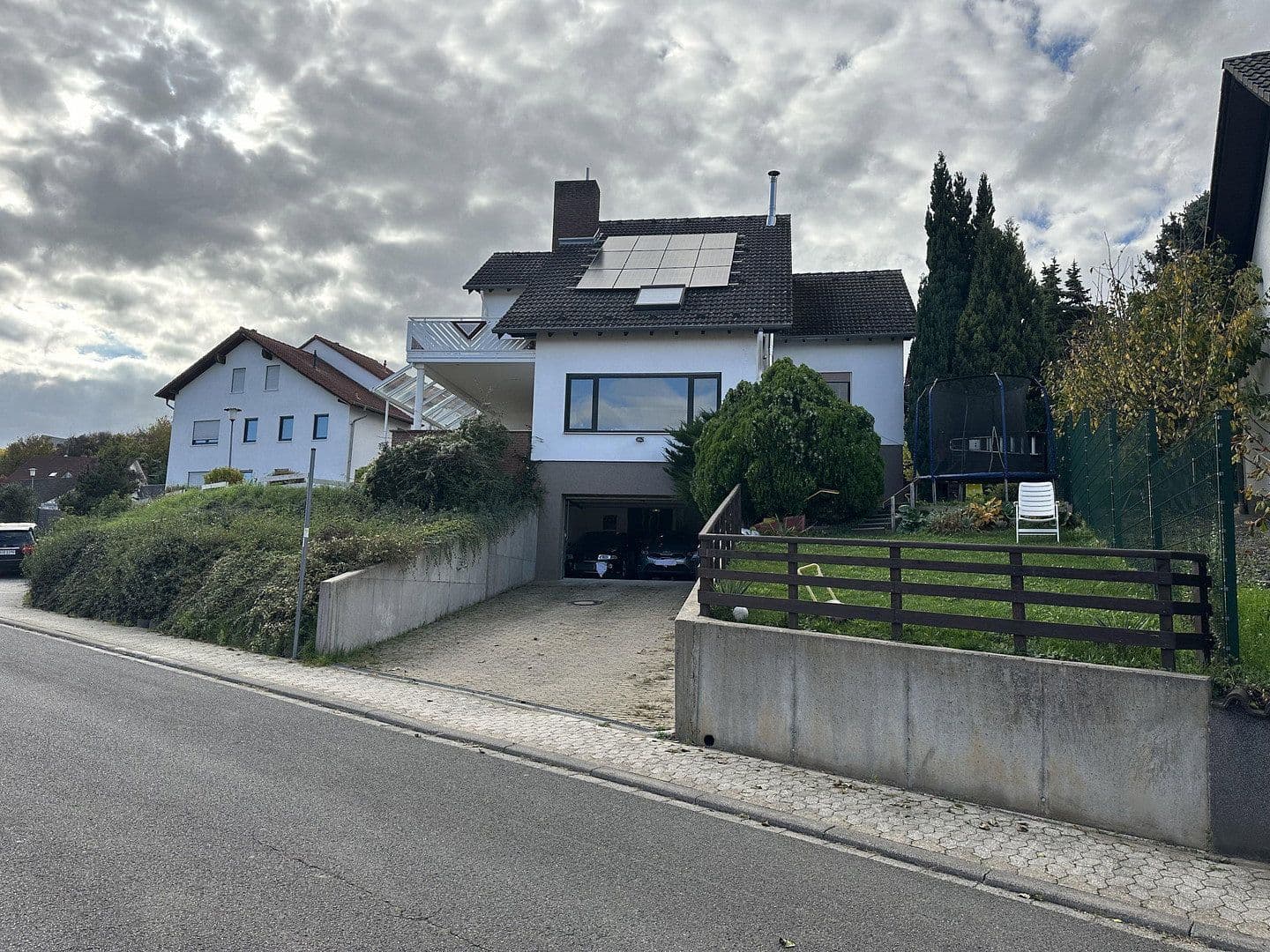 Predaj domu 300 m², pozemek 741 m², Laubenheim, Porýnie-Falcko Predaj domu 300 m², pozemek 741 m², Laubenheim, Porýnie-Falcko