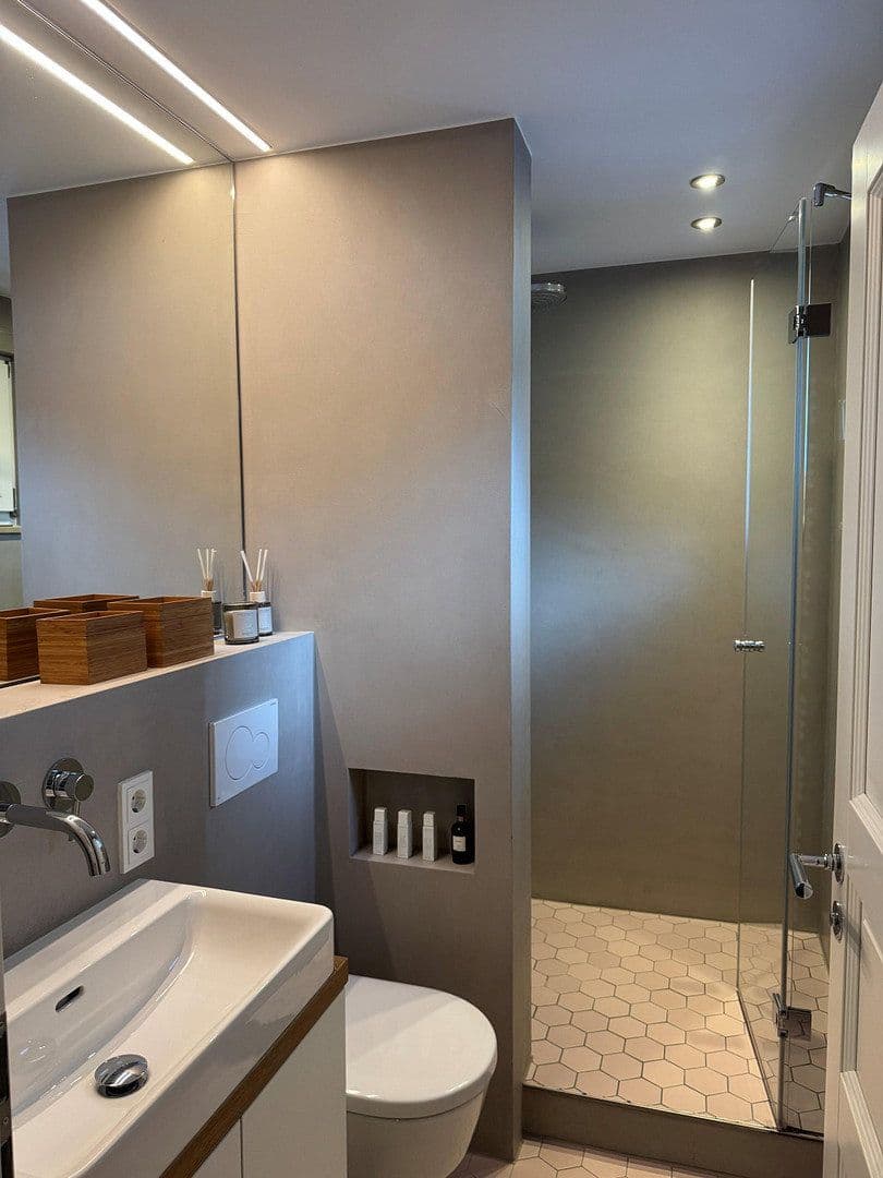 Predaj domu 138 m², pozemek 350 m², Jägerstraße 15, Bad Wiessee, Bavorsko Predaj domu 138 m², pozemek 350 m², Jägerstraße 15, Bad Wiessee, Bavorsko