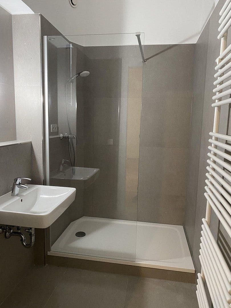 Prenájom bytu 3-izbový 86 m², Heinrich-Budde-Str. 7, Leipzig, Sasko Prenájom bytu 3-izbový 86 m², Heinrich-Budde-Str. 7, Leipzig, Sasko