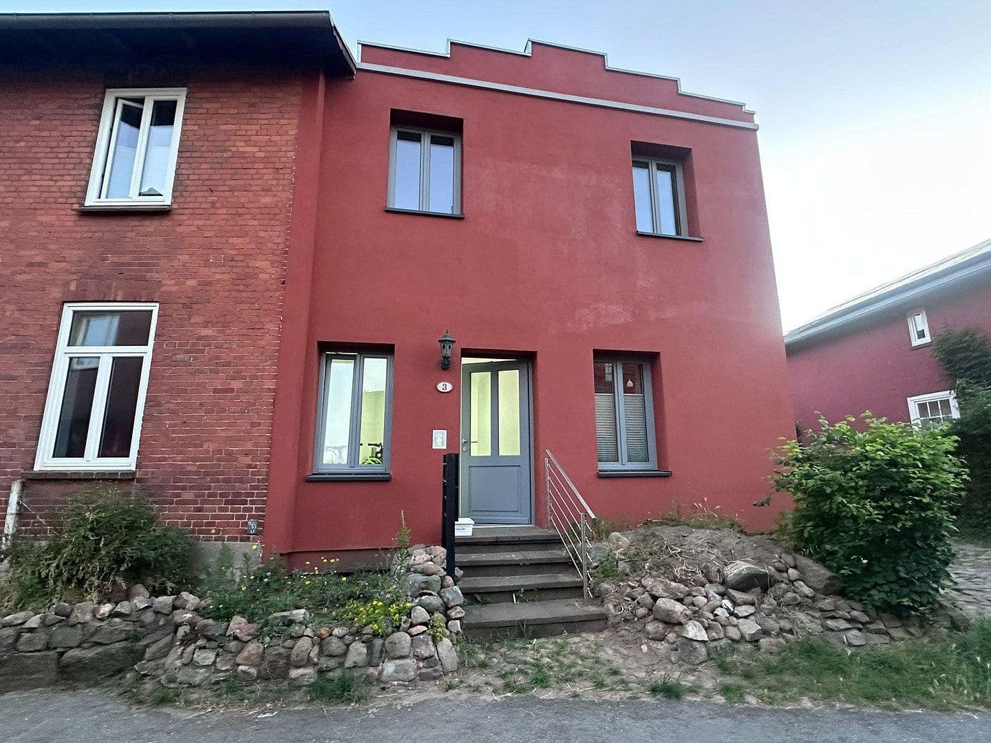 Prenájom bytu 3-izbový 130 m², Schlutuper Kirchstraße 3, LÜBECK, Šlezvicko-Holštajnsko Prenájom bytu 3-izbový 130 m², Schlutuper Kirchstraße 3, LÜBECK, Šlezvicko-Holštajnsko