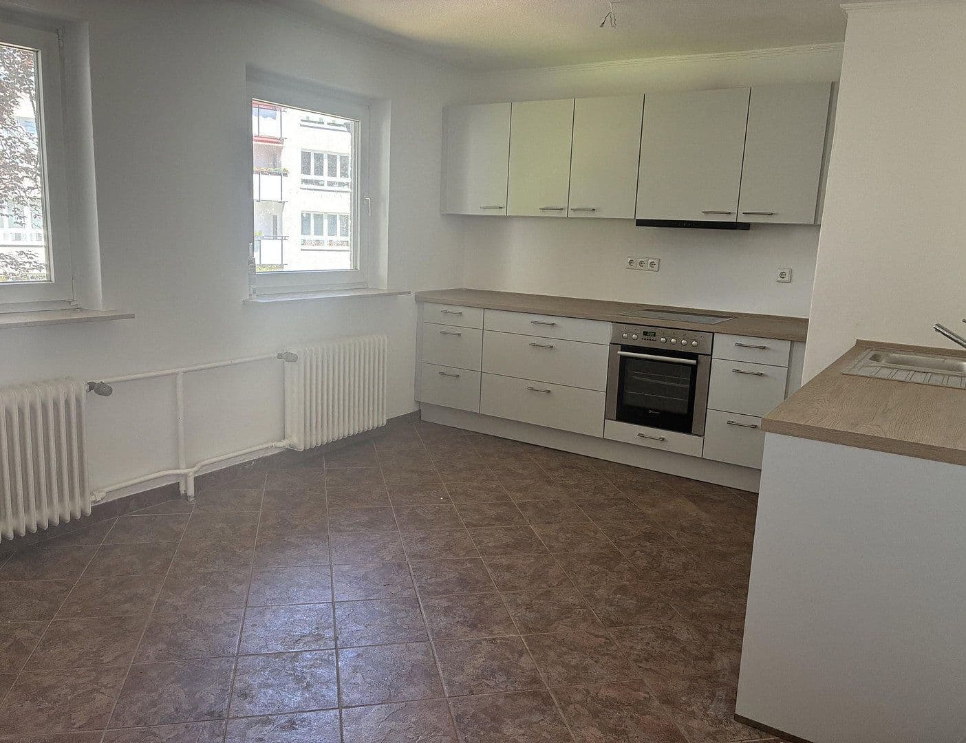 Prenájom bytu 2-izbový 75 m², Pinneberg, Šlezvicko-Holštajnsko Prenájom bytu 2-izbový 75 m², Pinneberg, Šlezvicko-Holštajnsko