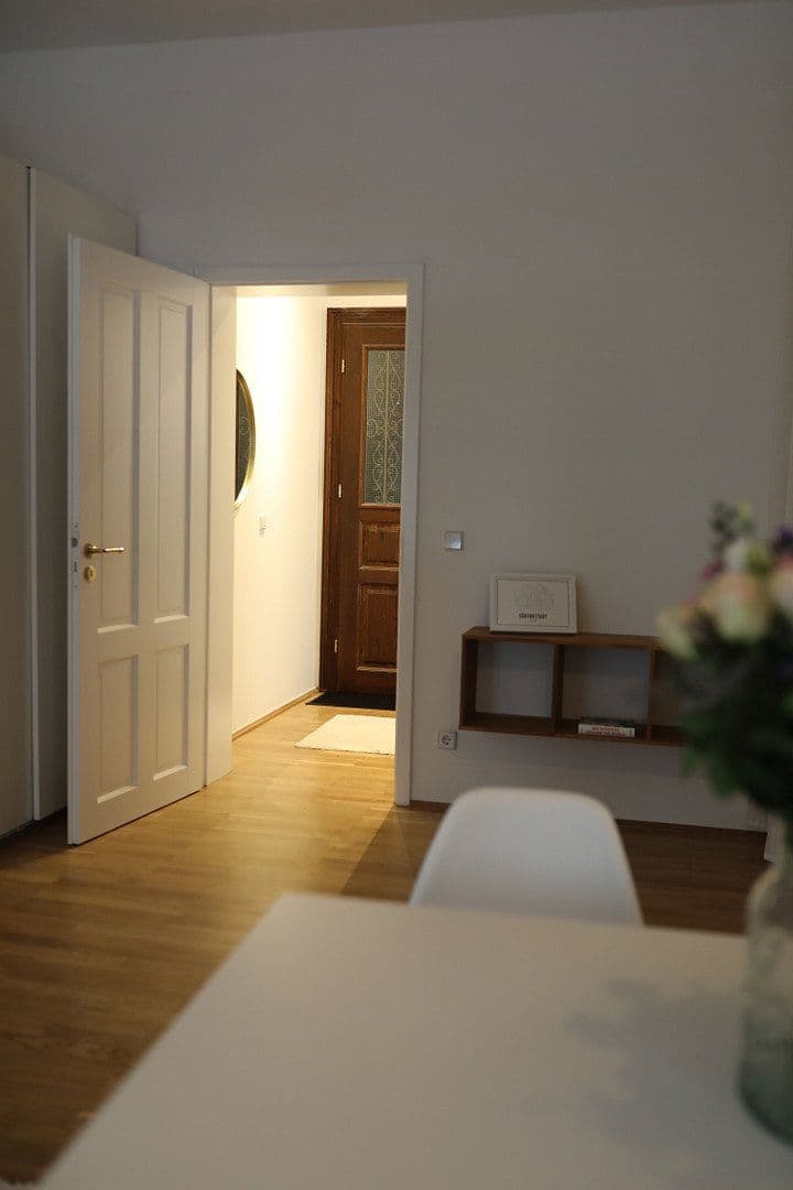 Prenájom bytu 1-izbový 41 m², Schenkendorfstraße 58, Leipzig, Sasko Prenájom bytu 1-izbový 41 m², Schenkendorfstraße 58, Leipzig, Sasko