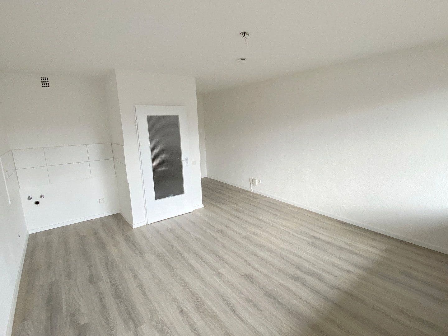 Prenájom bytu 1-izbový 34 m², Schwarzbachstr. 81, Mettmann, Severné Porýnie - Westfálsko Prenájom bytu 1-izbový 34 m², Schwarzbachstr. 81, Mettmann, Severné Porýnie - Westfálsko