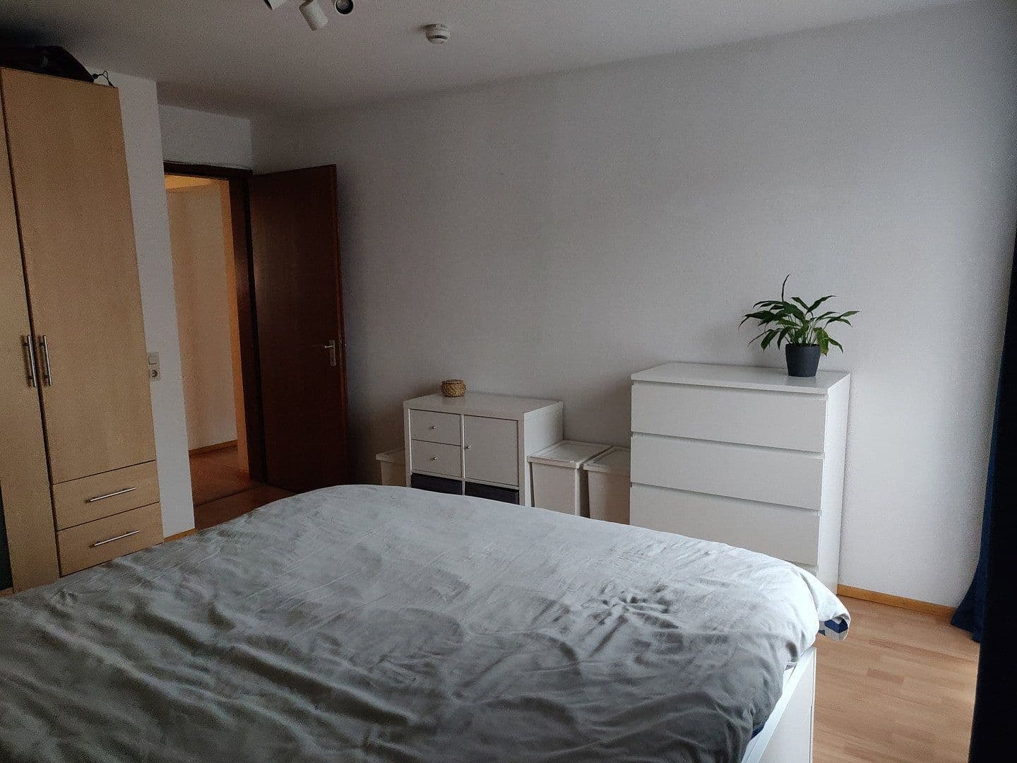 Prenájom bytu 3-izbový 97 m², Karlsruhe, Bádensko-Wurttembersko Prenájom bytu 3-izbový 97 m², Karlsruhe, Bádensko-Wurttembersko