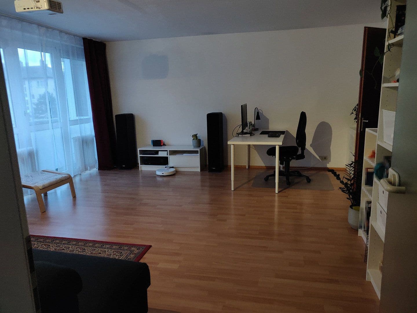 Prenájom bytu 3-izbový 97 m², Karlsruhe, Bádensko-Wurttembersko Prenájom bytu 3-izbový 97 m², Karlsruhe, Bádensko-Wurttembersko