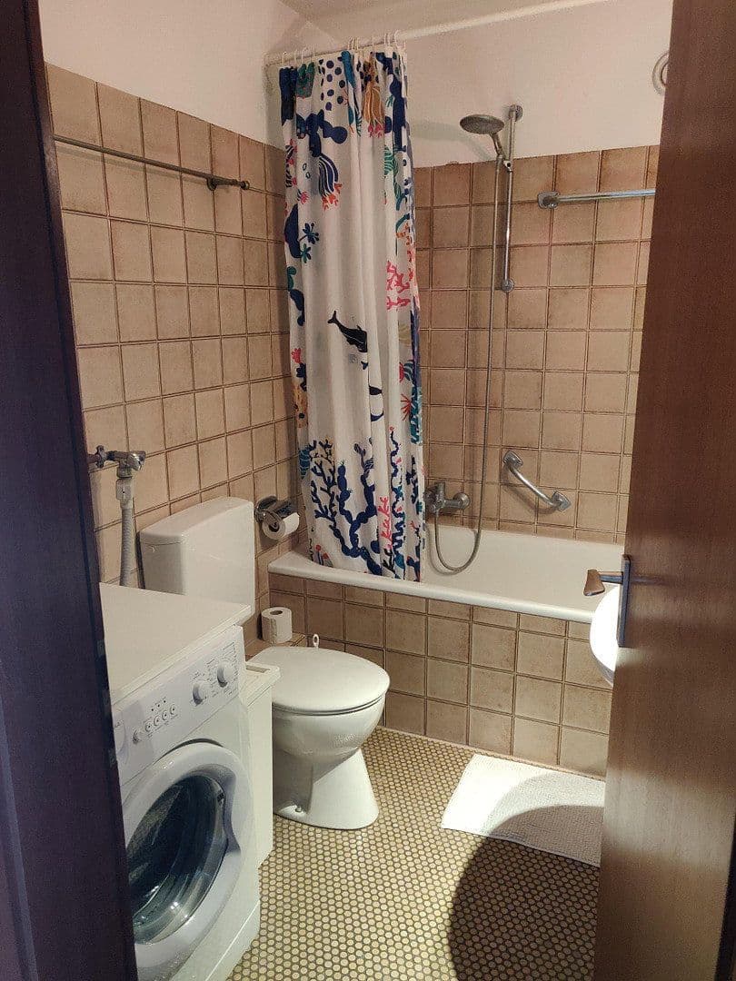 Prenájom bytu 3-izbový 97 m², Karlsruhe, Bádensko-Wurttembersko Prenájom bytu 3-izbový 97 m², Karlsruhe, Bádensko-Wurttembersko