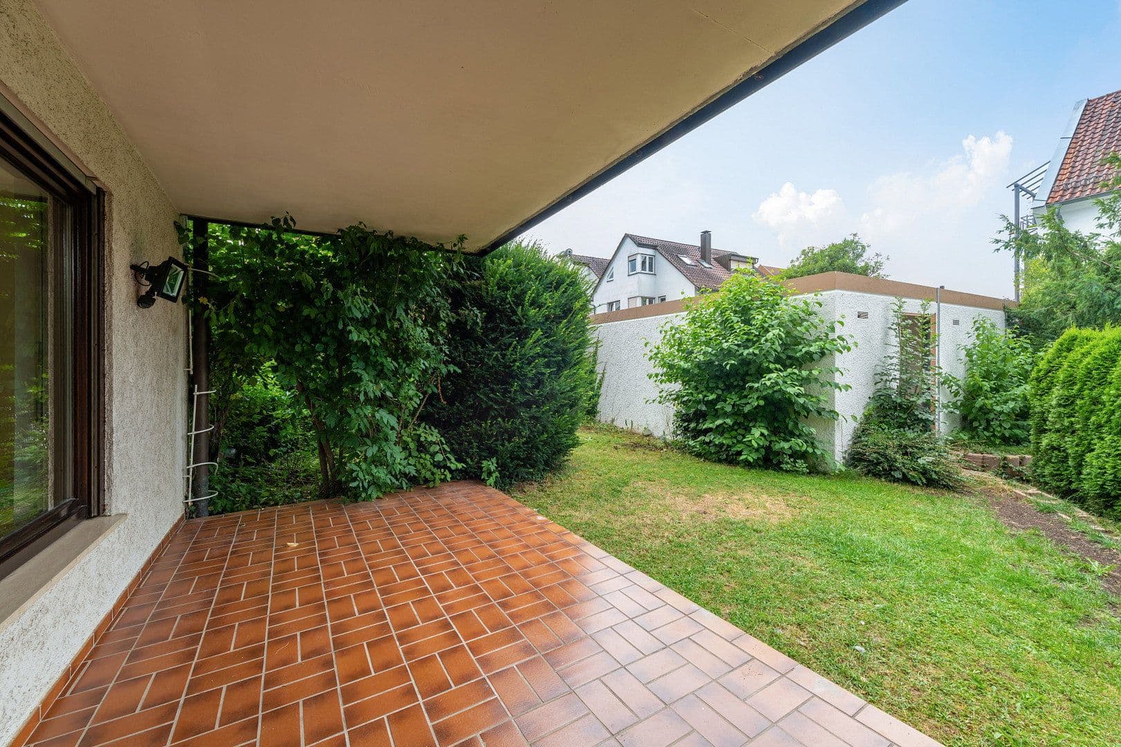Prenájom bytu 4-izbový 132 m², Stuttgart, Bádensko-Wurttembersko Prenájom bytu 4-izbový 132 m², Stuttgart, Bádensko-Wurttembersko