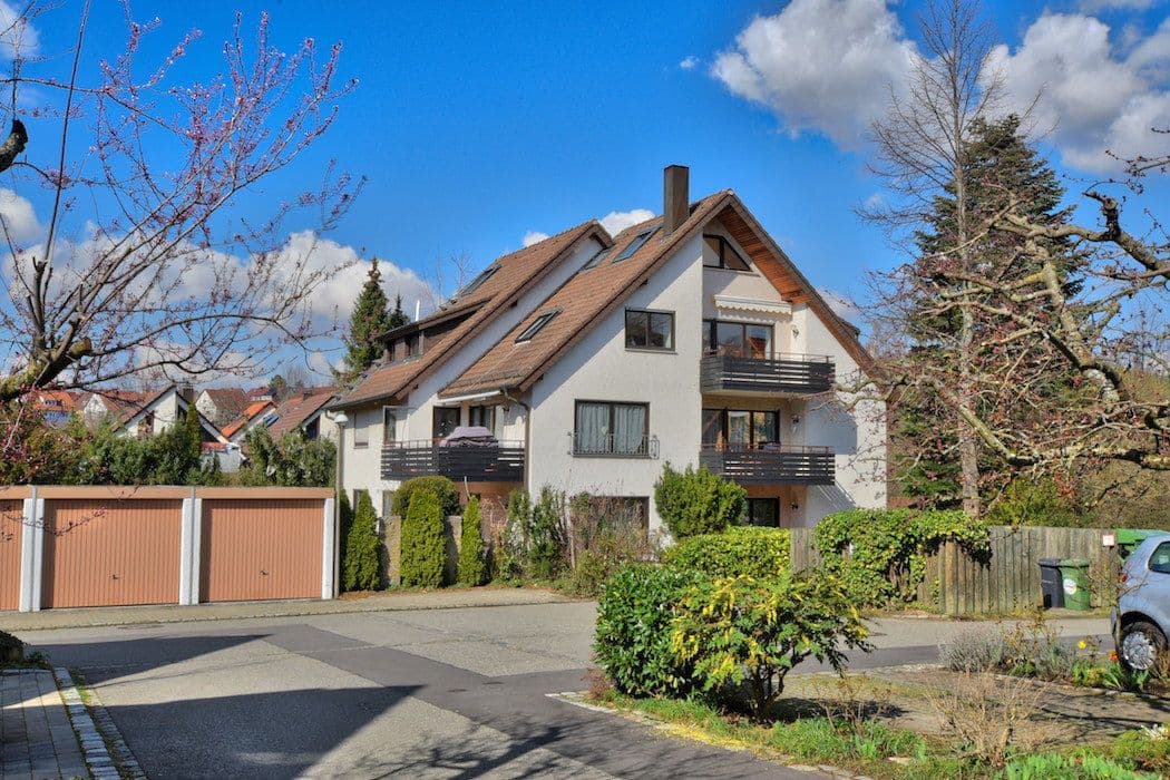 Prenájom bytu 4-izbový 132 m², Stuttgart, Bádensko-Wurttembersko Prenájom bytu 4-izbový 132 m², Stuttgart, Bádensko-Wurttembersko