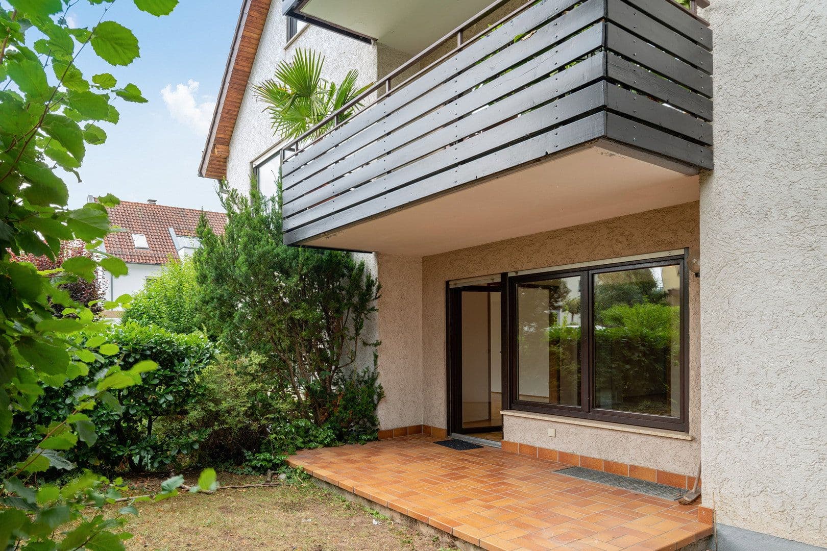 Prenájom bytu 4-izbový 132 m², Stuttgart, Bádensko-Wurttembersko Prenájom bytu 4-izbový 132 m², Stuttgart, Bádensko-Wurttembersko