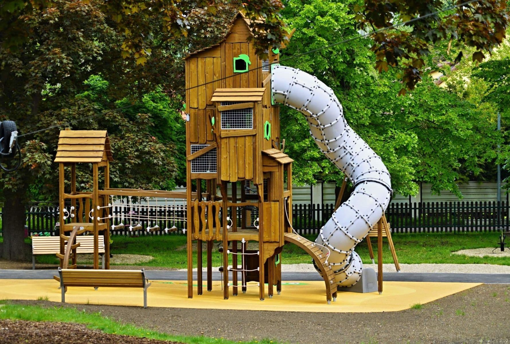 Prenájom bytu 3-izbový 95 m², Českobrodská, Praha, Praha Prenájom bytu 3-izbový 95 m², Českobrodská, Praha, Praha
