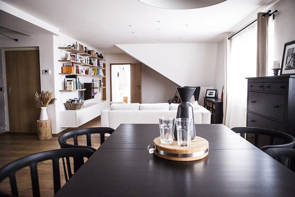 Prenájom bytu 3-izbový 95 m², Českobrodská, Praha, Praha Prenájom bytu 3-izbový 95 m², Českobrodská, Praha, Praha