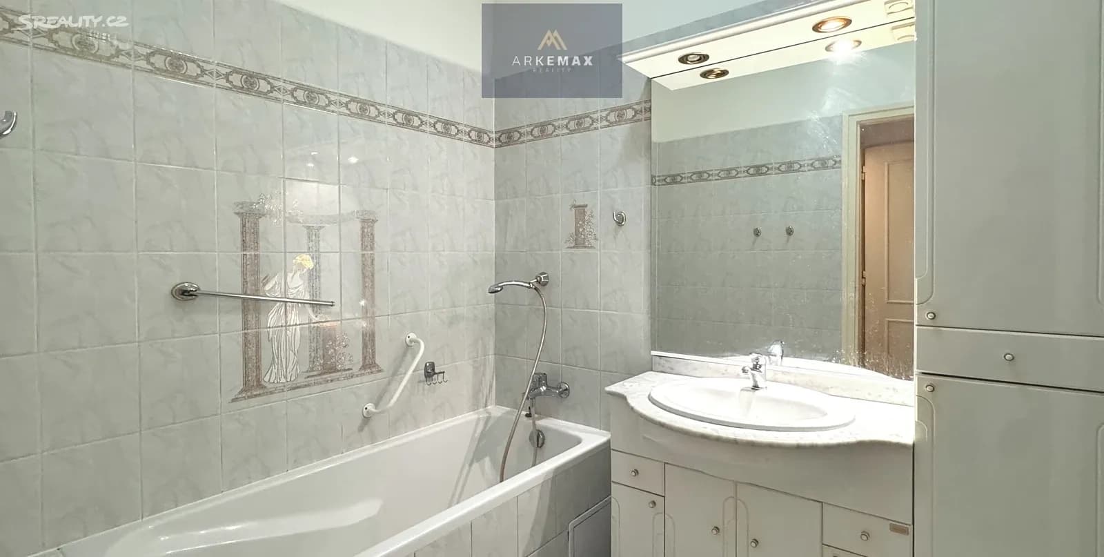 Predaj bytu 2-izbový 83 m², 30. dubna, Ostrava, Moravskoslezský kraj Predaj bytu 2-izbový 83 m², 30. dubna, Ostrava, Moravskoslezský kraj
