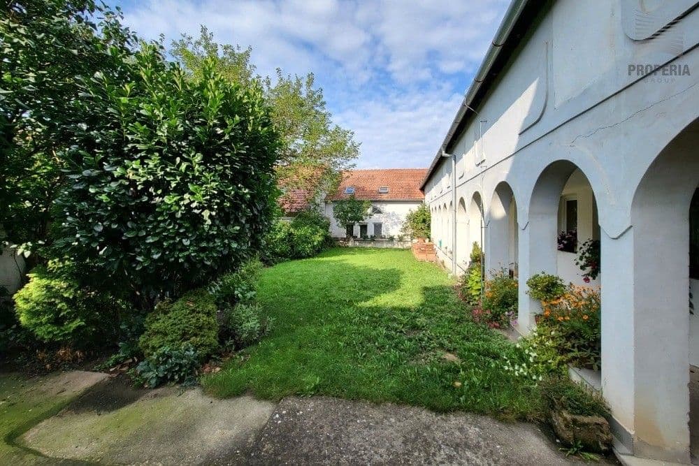 Predaj bytu 5-izbový 200 m², Měnín, Jihomoravský kraj Predaj bytu 5-izbový 200 m², Měnín, Jihomoravský kraj