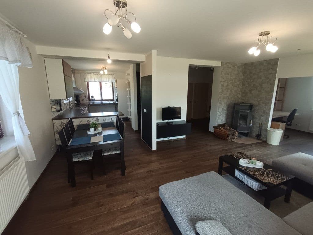 Prenájom bytu 190 m², Hrádecká, Liberec, Liberecký kraj Prenájom bytu 190 m², Hrádecká, Liberec, Liberecký kraj