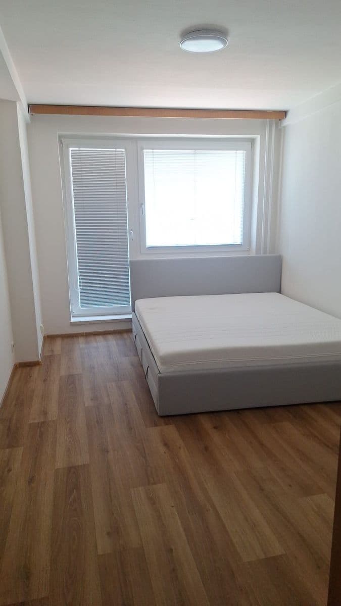 Prenájom bytu 3-izbový 77 m², Merhautova, Brno, Jihomoravský kraj Prenájom bytu 3-izbový 77 m², Merhautova, Brno, Jihomoravský kraj