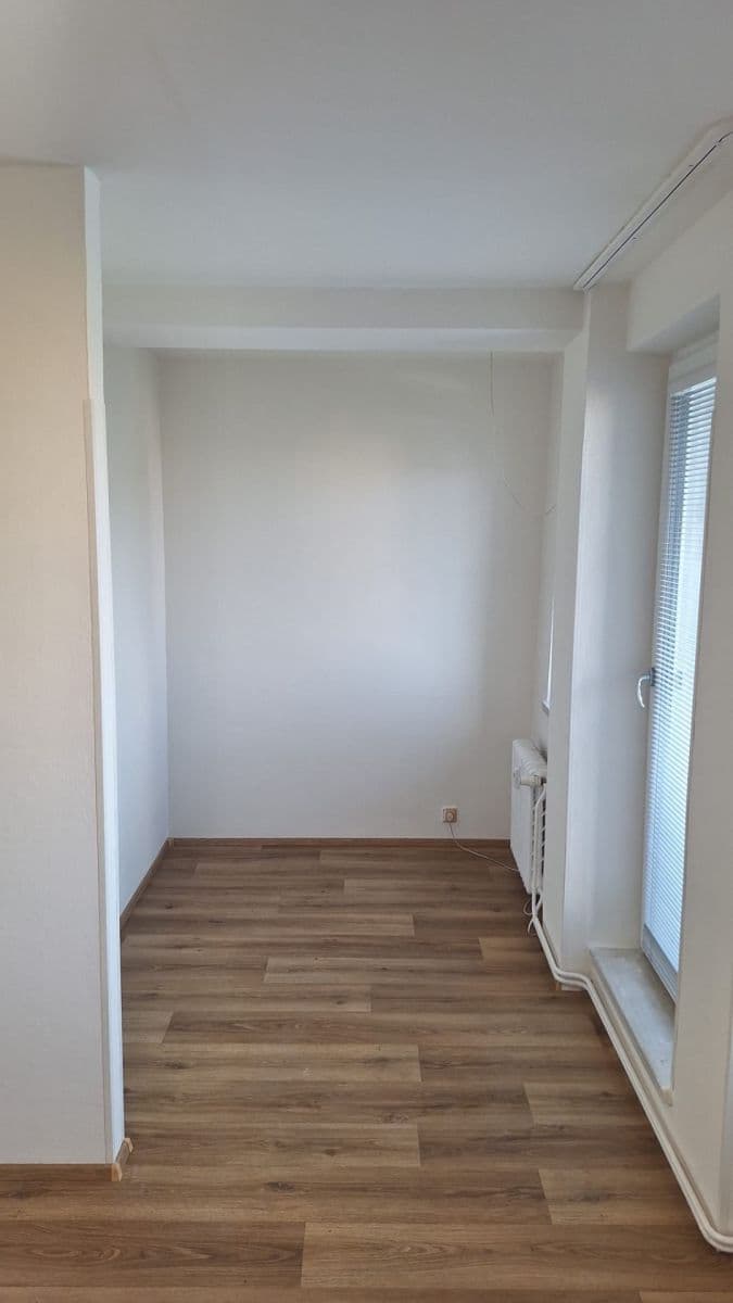 Prenájom bytu 3-izbový 77 m², Merhautova, Brno, Jihomoravský kraj Prenájom bytu 3-izbový 77 m², Merhautova, Brno, Jihomoravský kraj