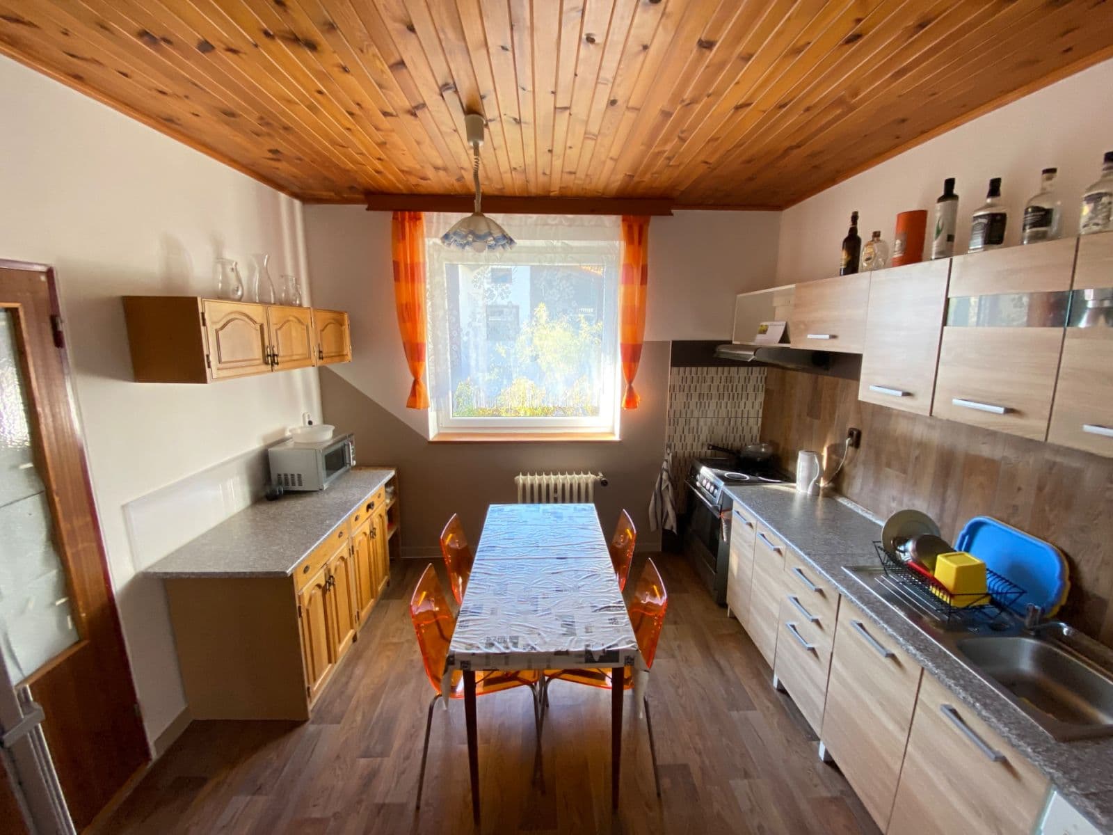 Prenájom bytu 4-izbový 120 m², Lyžařská, Liberec, Liberecký kraj Prenájom bytu 4-izbový 120 m², Lyžařská, Liberec, Liberecký kraj