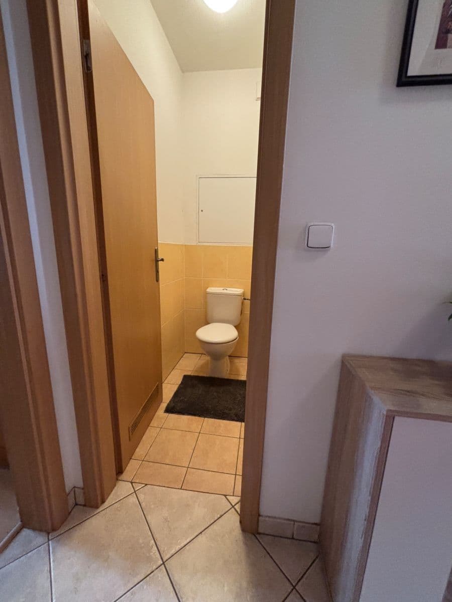 Prenájom bytu 2-izbový 48 m², Pod Haltýřem, Praha, Praha Prenájom bytu 2-izbový 48 m², Pod Haltýřem, Praha, Praha