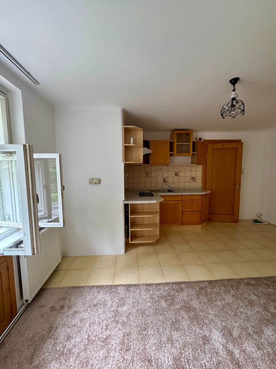 Prenájom bytu 2-izbový 41 m², Mlýnská, Liberec, Liberecký kraj Prenájom bytu 2-izbový 41 m², Mlýnská, Liberec, Liberecký kraj