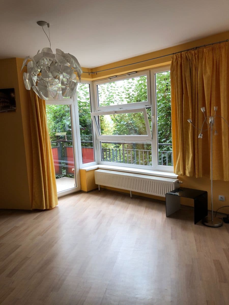 Prenájom bytu 2-izbový 48 m², Poděbradská, Praha, Praha Prenájom bytu 2-izbový 48 m², Poděbradská, Praha, Praha