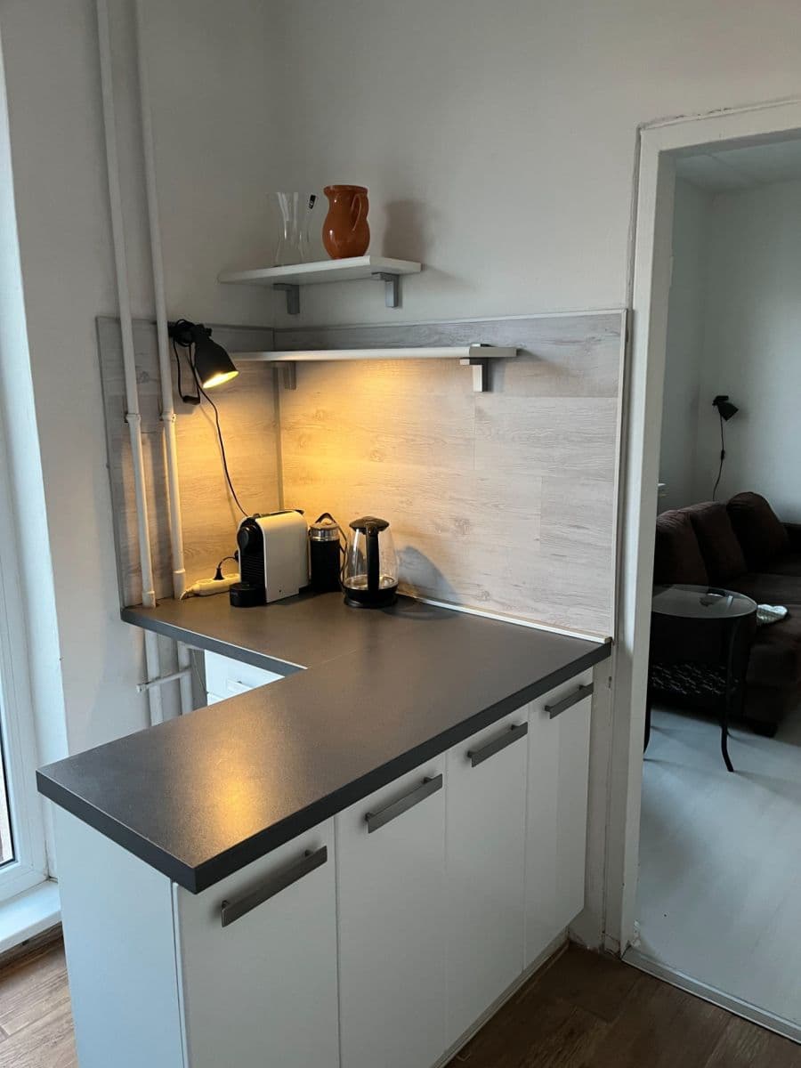 Predaj bytu 3-izbový 60 m², Račianska, Nové Mesto, Bratislavský kraj Predaj bytu 3-izbový 60 m², Račianska, Nové Mesto, Bratislavský kraj