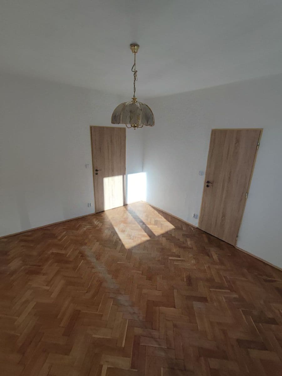 Predaj bytu 2-izbový 50 m², Skalníkova, Mariánské Lázně, Karlovarský kraj Predaj bytu 2-izbový 50 m², Skalníkova, Mariánské Lázně, Karlovarský kraj