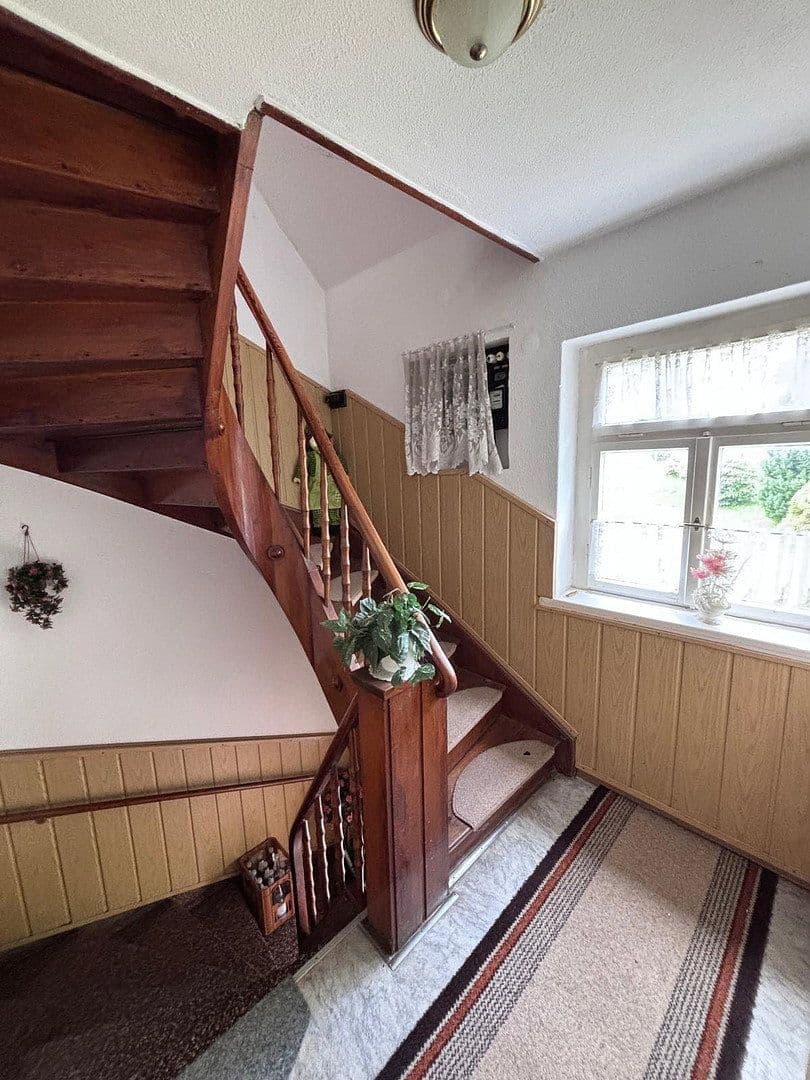 Predaj domu 100 m², pozemek 1.400 m², Braunsdorfer Straße 28, Freital, Sasko Predaj domu 100 m², pozemek 1.400 m², Braunsdorfer Straße 28, Freital, Sasko