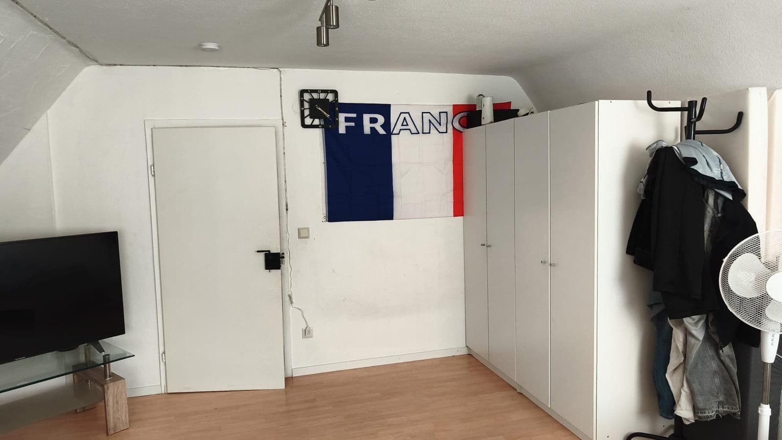 Prenájom bytu 4-izbový 101 m², Ludwig-Thoma-Str. 21, Albstadt, Bádensko-Wurttembersko Prenájom bytu 4-izbový 101 m², Ludwig-Thoma-Str. 21, Albstadt, Bádensko-Wurttembersko