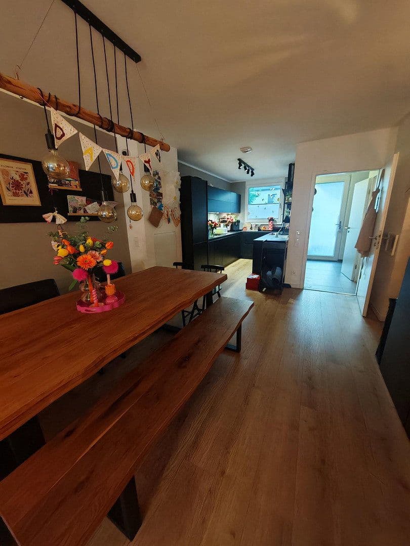 Predaj domu 145 m², pozemek 273 m², Gelsenkirchen, Severné Porýnie - Westfálsko Predaj domu 145 m², pozemek 273 m², Gelsenkirchen, Severné Porýnie - Westfálsko