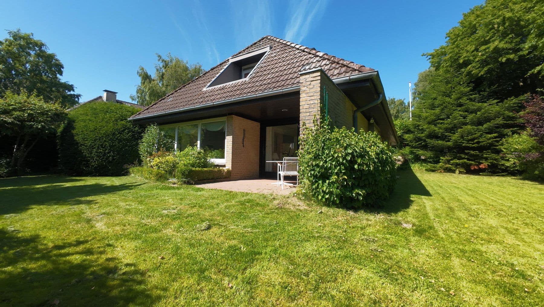 Predaj domu 140 m², pozemek 663 m², Kantstraße 54, Flensburg, Šlezvicko-Holštajnsko Predaj domu 140 m², pozemek 663 m², Kantstraße 54, Flensburg, Šlezvicko-Holštajnsko